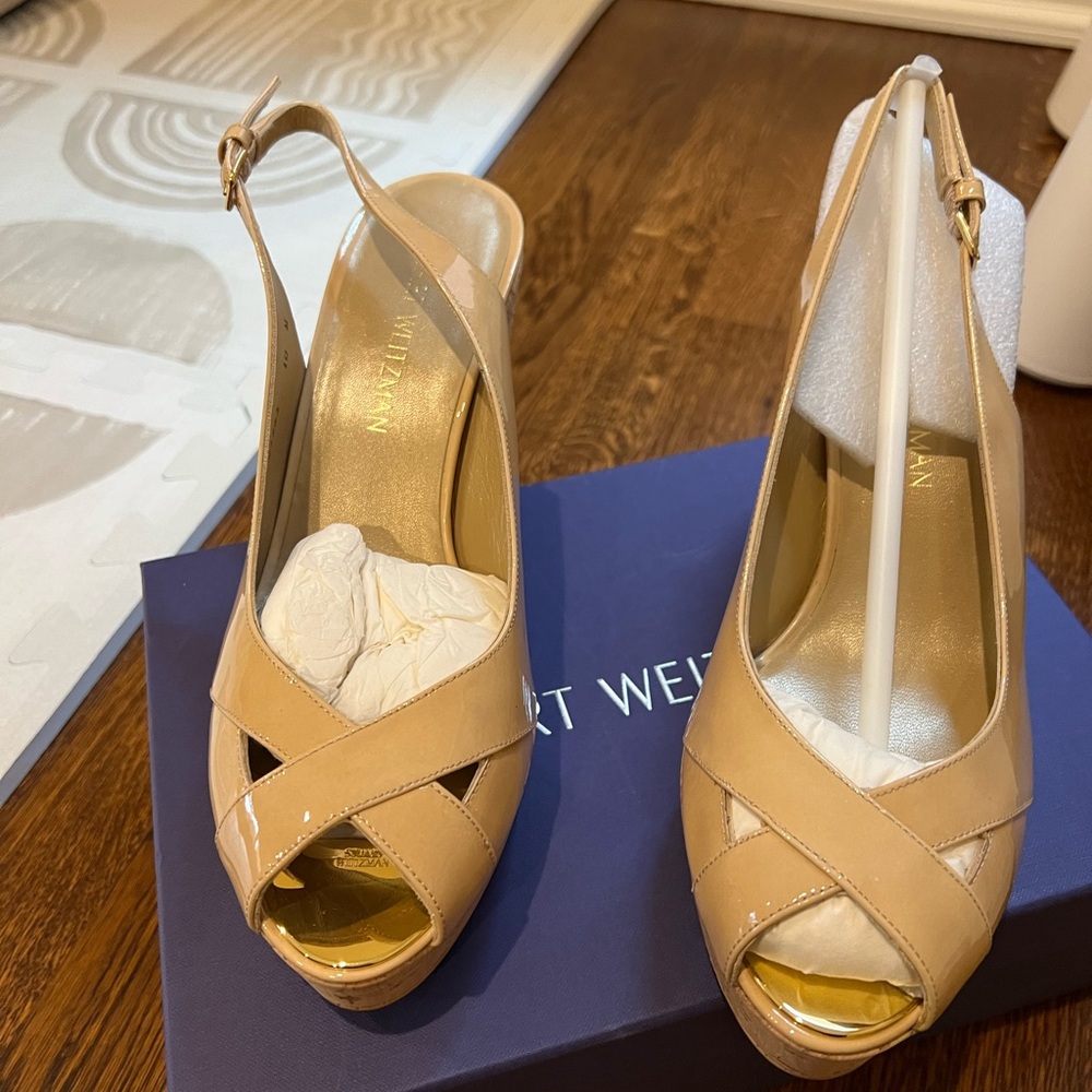Stuart Weitzman women’s nude  wedge size 10